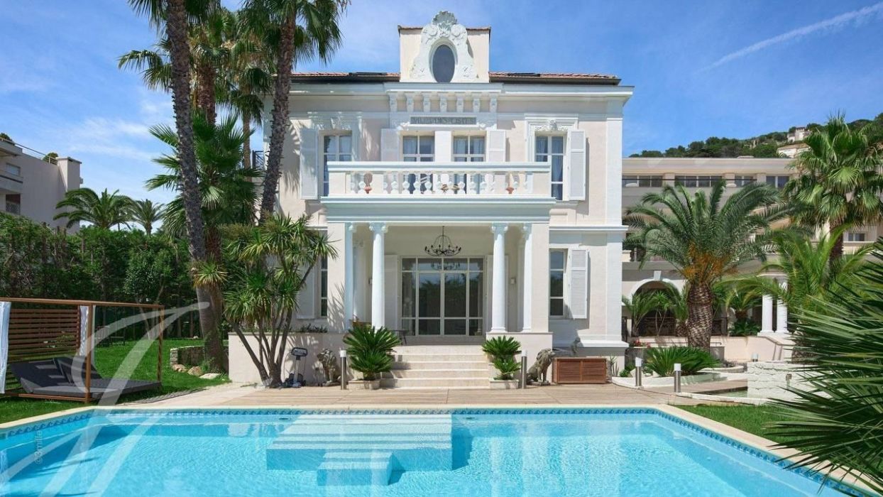 Projects - House Projects - Villa Cannes 21829 Sq.ft. - A photo  4
