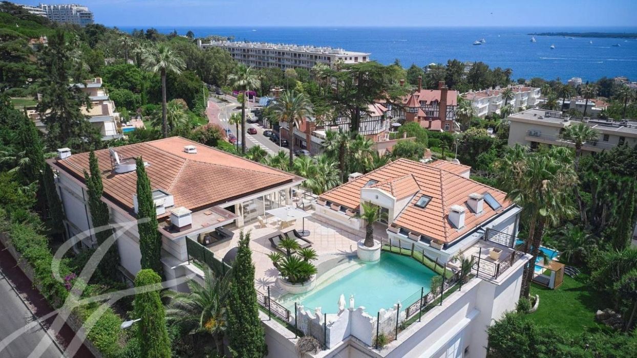 Projects - House Projects - Villa Cannes 21829 Sq.ft. - A photo  5